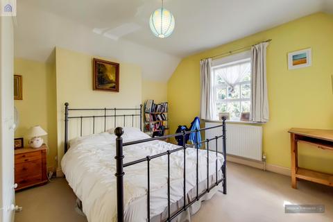 83 Green Dragon Lane, London, N21 2LB