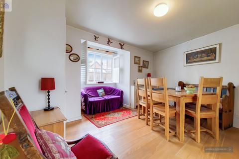 83 Green Dragon Lane, London, N21 2LB