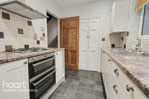3 bedroom semi-detached house to rent, Beach End Road, Weston-super-mare