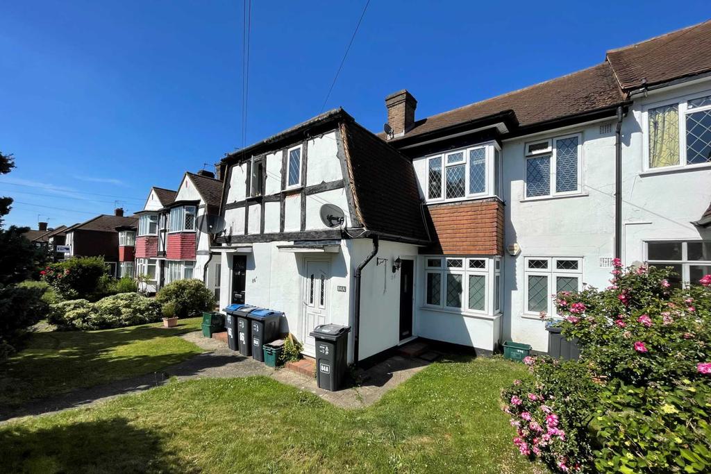 Tudor Drive, Morden 2 bed for sale £325,000