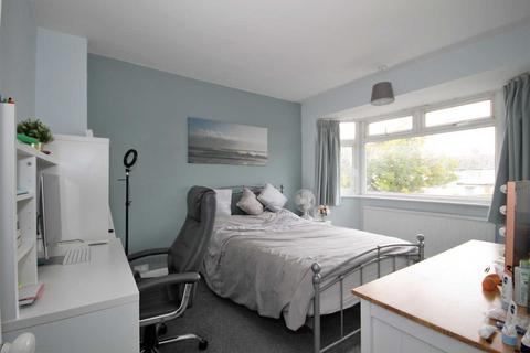 221 Aragon Road, Morden, SM4 4QW