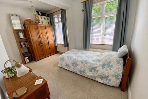 61 Dalmeny Road, Carshalton, SM5 4PW
