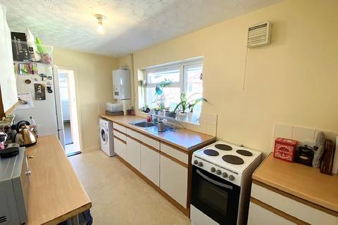 2 bedroom terraced house to rent, Penhale Road, Portsmouth