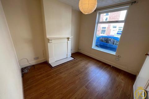 2 bedroom terraced house to rent, Penhale Road, Portsmouth