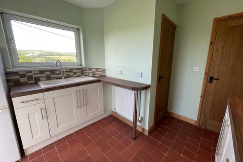 3 Bron Gwendraeth, Pontyates, Llanelli, SA15 5UA
