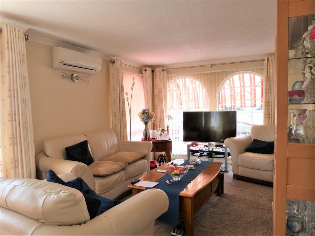 Woodbine Close, Waltham Abbey 2 bed mobile home for sale £230,000