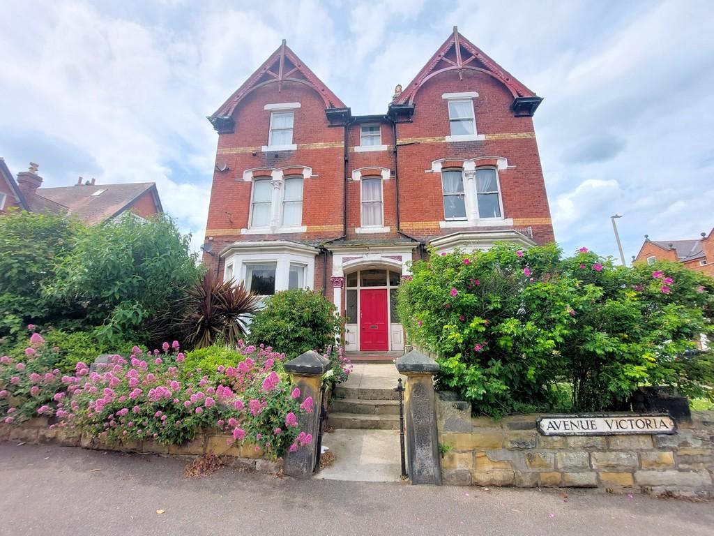 Avenue Victoria, Scarborough 1 bed flat £68,000