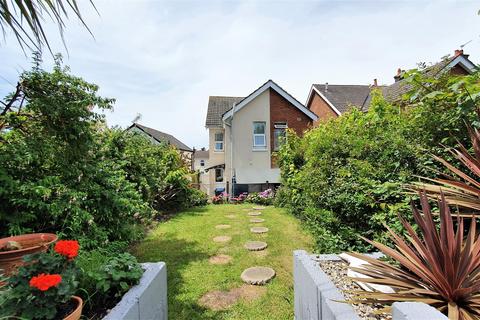 3 bedroom semi-detached house for sale - Richmond Road, Poole