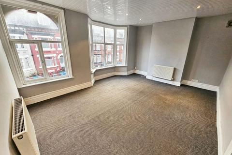3 bedroom flat to rent, Argyle Avenue, Victoria Park, Manchester, M14