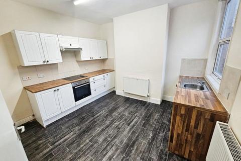 3 bedroom flat to rent, Argyle Avenue, Victoria Park, Manchester, M14