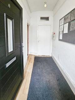 3 bedroom flat to rent, Argyle Avenue, Victoria Park, Manchester, M14