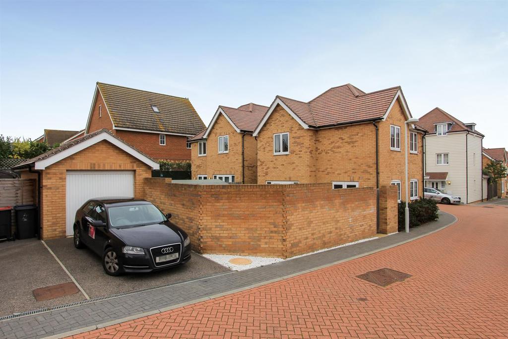 Aurum Close, Whitstable