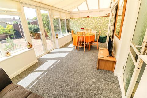 77 Collins Meadow, Harlow, CM19 4EN