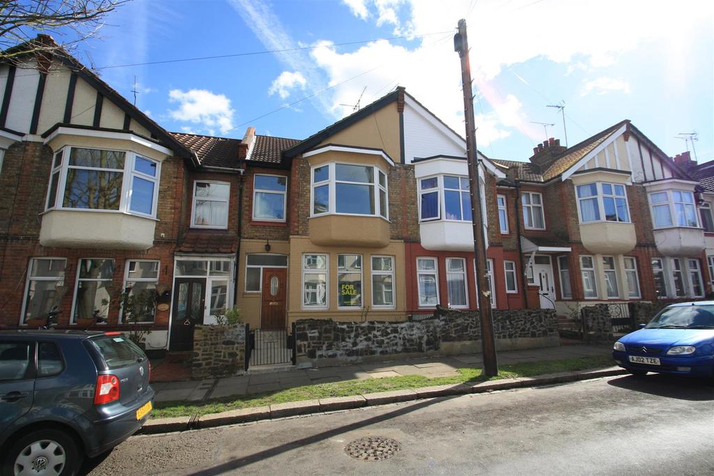 Inverness Avenue, WestcliffonSea 3 bed terraced house for sale £350,000