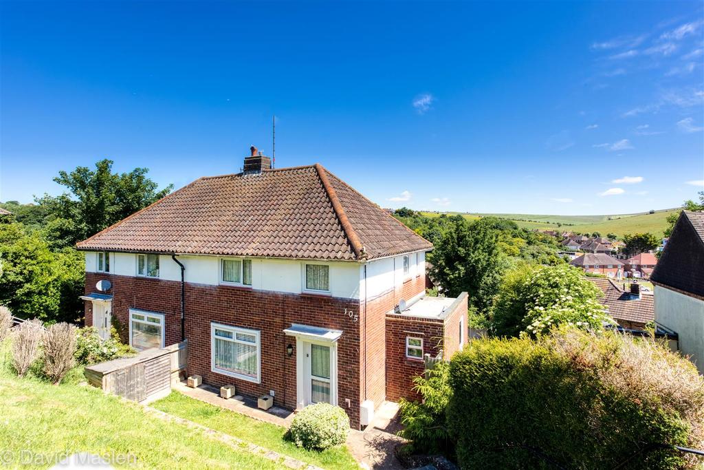 Auckland Drive 3 bed house for sale £400,000