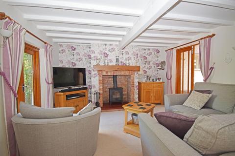 3 bedroom end of terrace house for sale - 20 Littleheath Lane, Lickey End, Bromsgrove, Worcestershire, B60 1JJ