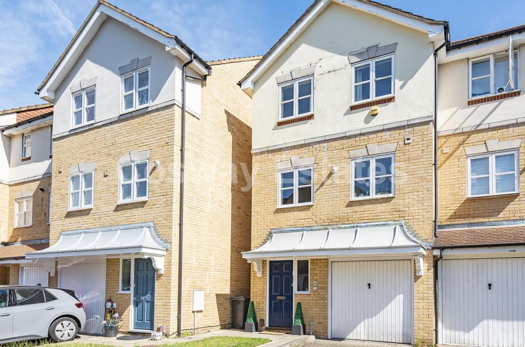Grenville Place, Mill Hill, NW7 4 bed house for sale £749,950