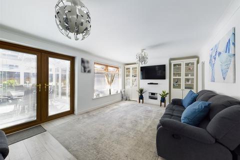 7 Limetree Close, Chatham, ME5 0DR