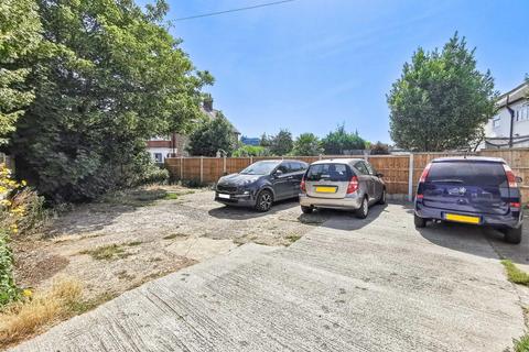 136b Boston Avenue, Southend-on-sea, SS2 6JE