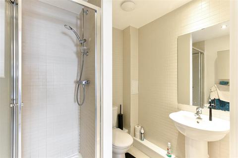 14 Shingly Place, London, E4 6AE