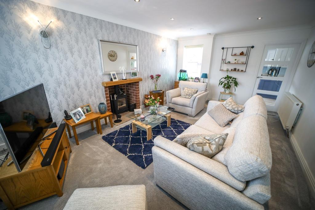 Buckfast Avenue, Haydock, WA11 0RP 3 bed bungalow £200,000