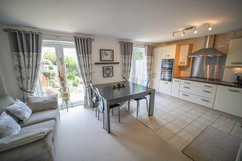 4 bedroom detached house for sale - Peartree Crescent, Newton-le-Willows, WA12 8EH