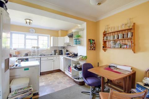 102 Brooklands Drive, Leighton Buzzard, LU7 3PE
