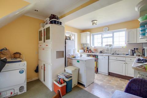 102 Brooklands Drive, Leighton Buzzard, LU7 3PE