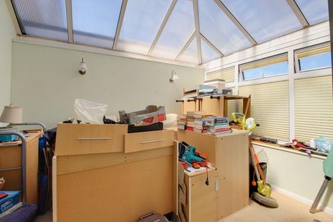 102 Brooklands Drive, Leighton Buzzard, LU7 3PE
