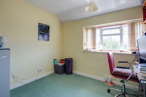 102 Brooklands Drive, Leighton Buzzard, LU7 3PE