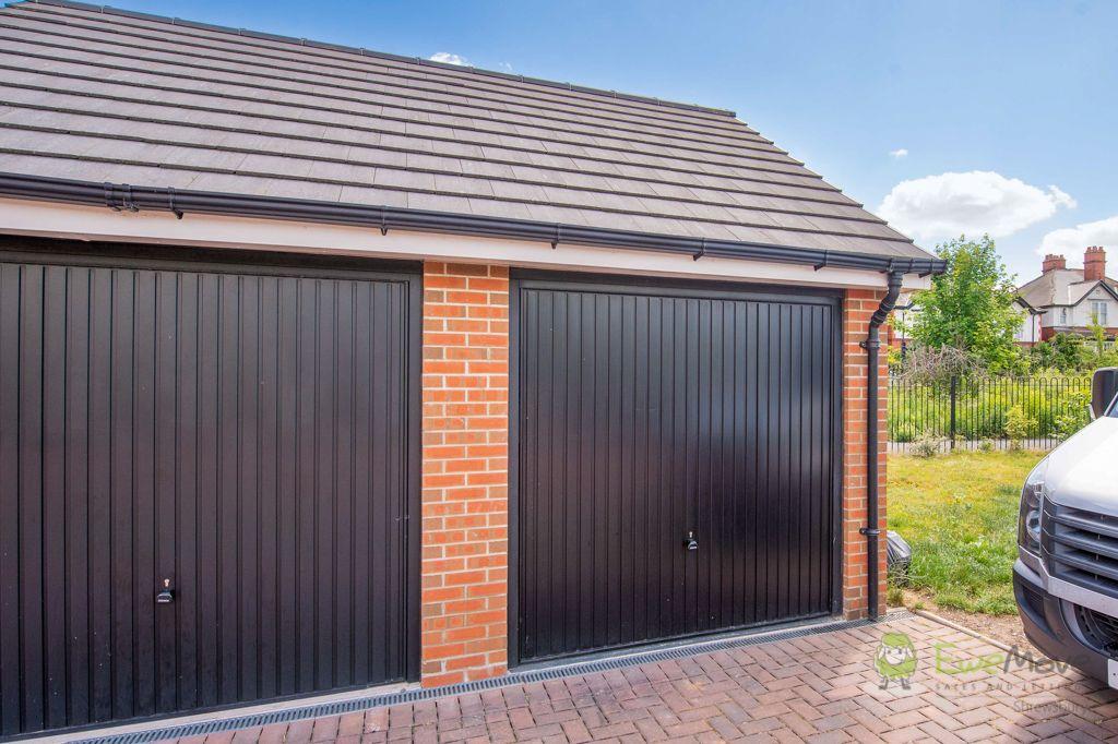 Garage (single) and parking
