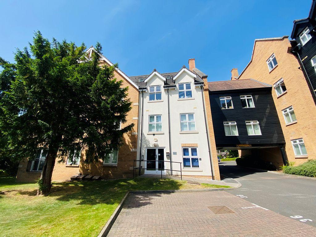 Hermitage Court, Oadby, Leicester... 2 bed flat £750 pcm (£173 pw)