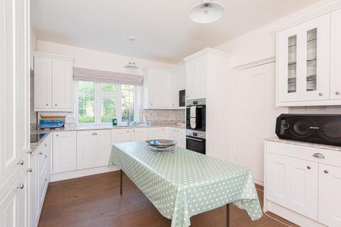Clavis Manor Way, Oxshott, Leatherhead, KT22 0HS