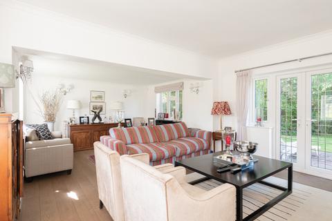 Clavis Manor Way, Oxshott, Leatherhead, KT22 0HS