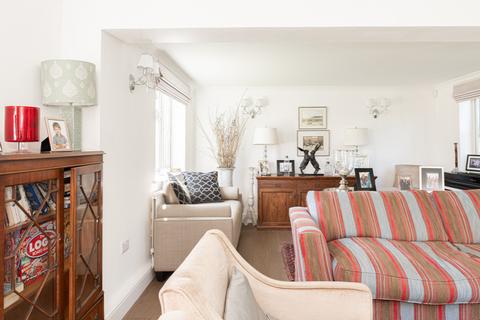Clavis Manor Way, Oxshott, Leatherhead, KT22 0HS