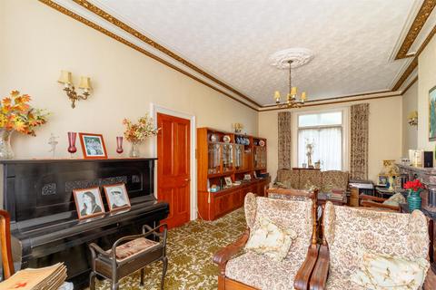 105 Windsor Road, London, E7 0RA