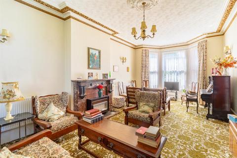 105 Windsor Road, London, E7 0RA