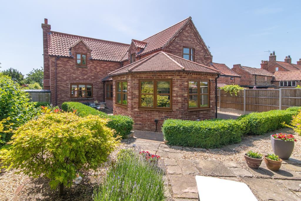 Daffodil Cottage, Church Street, Long... 4 bed cottage £595,000
