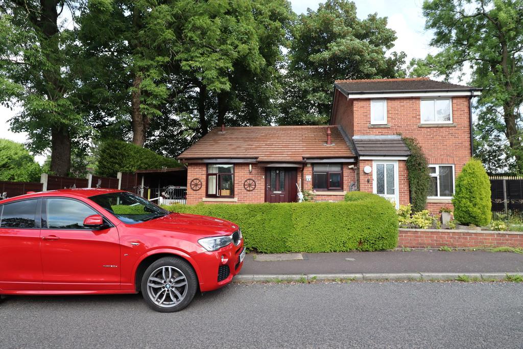 Notre Dame Gardens, Blackburn, BB1 2 bed semidetached bungalow £145,000