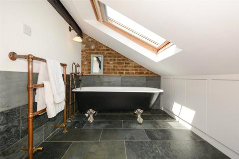 3 bedroom terraced house to rent, Southborough Road, South Hackney, London, E9
