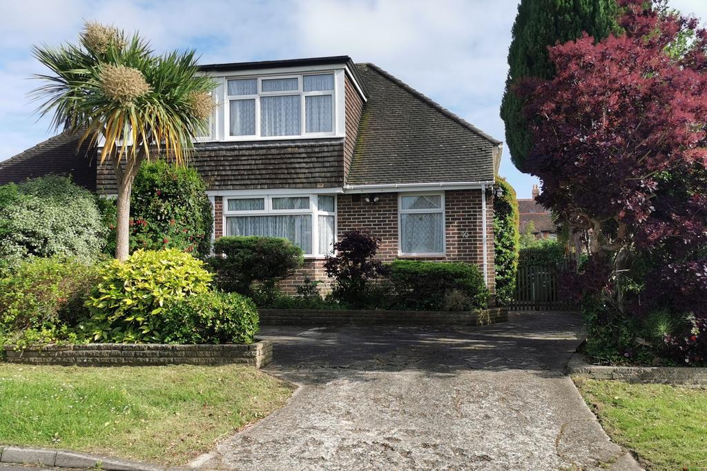 THE DRIVE, FAREHAM 3 bed semidetached house £350,000