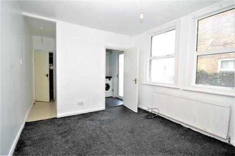 67a Limes Road, Croydon, CR0 2HF