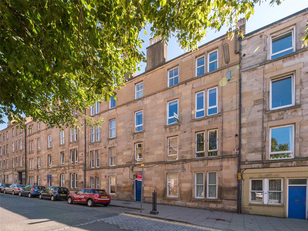 Albert Street, Edinburgh, EH7 2 bed apartment £875 pcm (£202 pw)