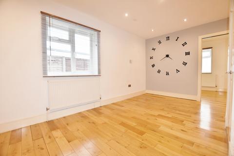 1 bedroom flat for sale, St Albans Road, Watford, WD24