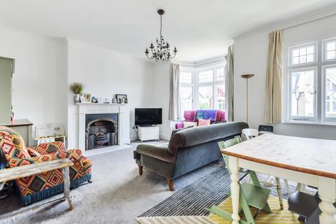 4 bedroom flat for sale - Ribblesdale Road, Furzedown