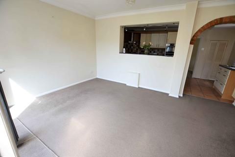 65 Cranleigh Road, Feltham, TW13 4QA