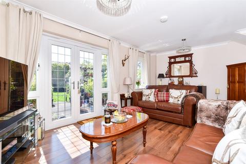 3 bedroom terraced house for sale, Lenham Road, Kingswood, Maidstone, Kent