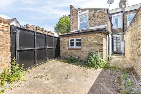 69 Vant Road, Tooting, London, SW17 8TG