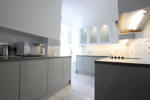 4 bedroom apartment to rent, Evelyn Mansions, Carlisle Place, London, Westminster, SW1P