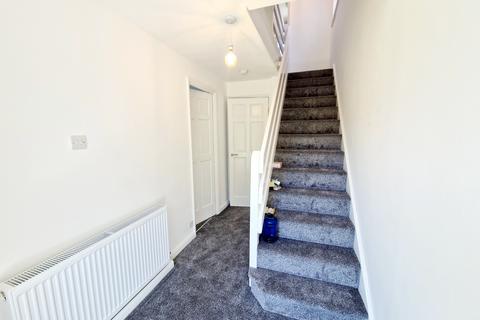 3 bedroom semi-detached house to rent, Wentworth Avenue,  Leeds, LS17